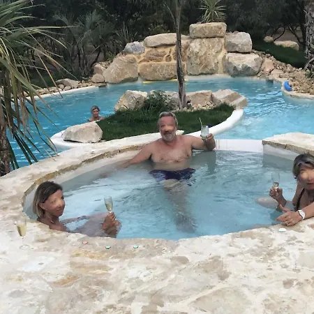 ヴィラ Des Cabres リュネル