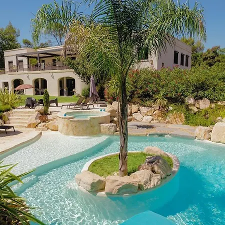 Des Cabres Villa