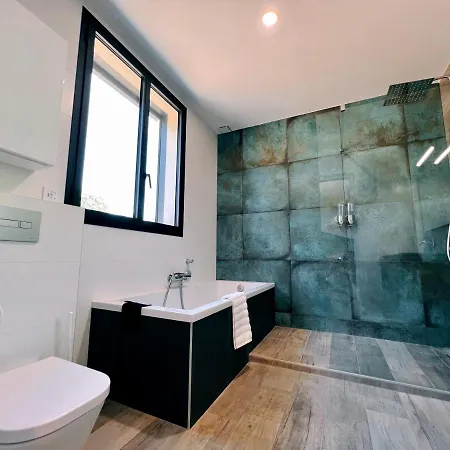 Des Cabres Villa