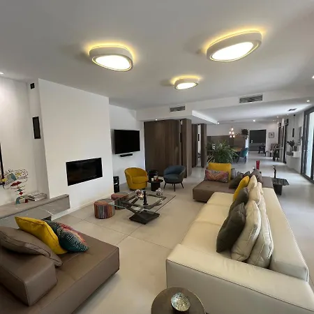 Villa Des Cabres *