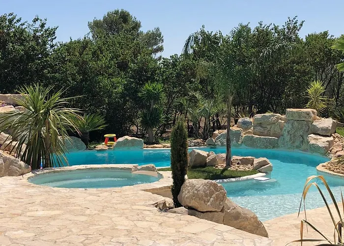 Des Cabres فيلة